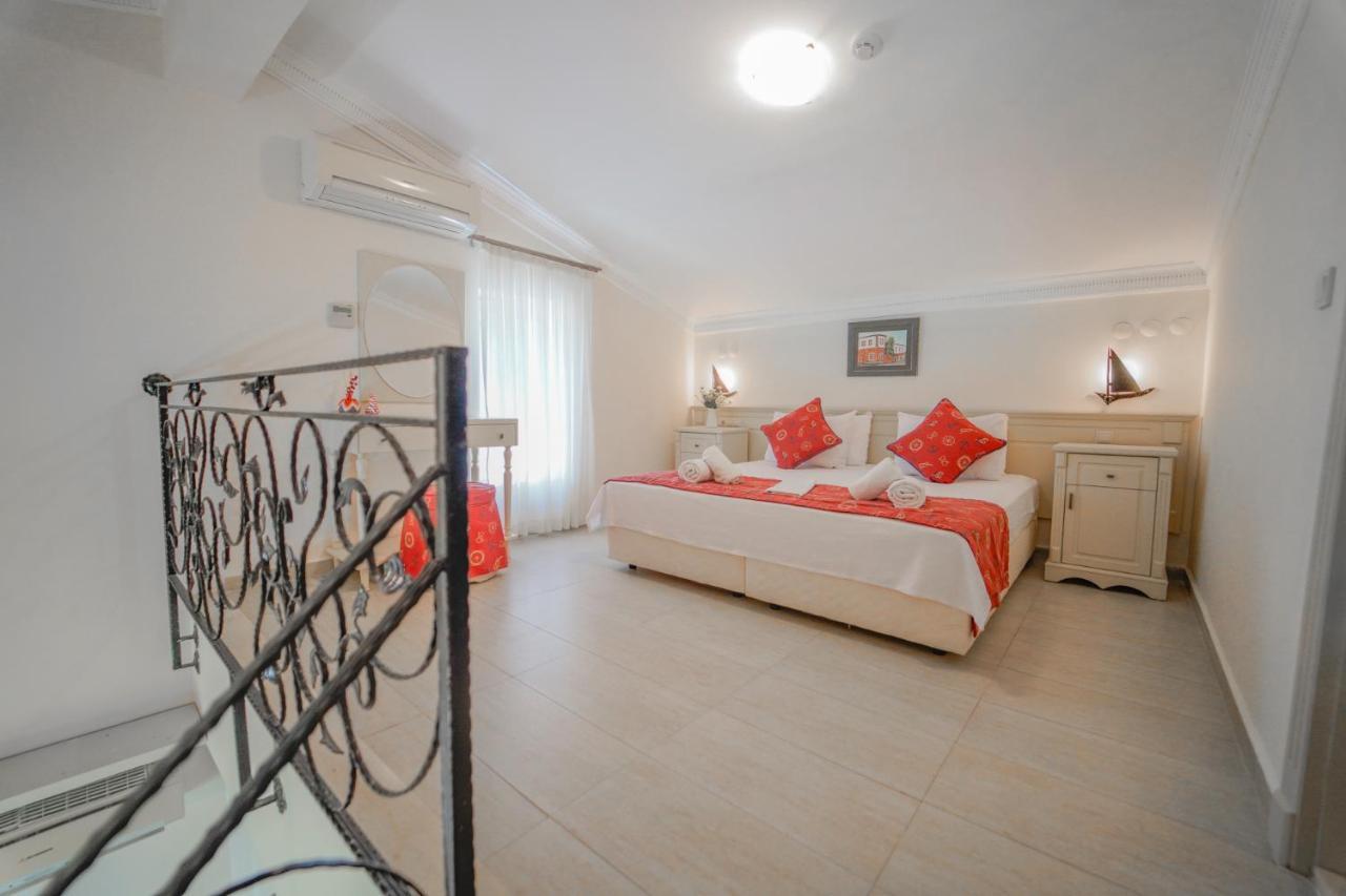 Alacati Marina Palace Ngoại thất bức ảnh